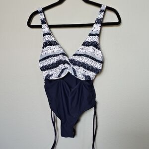 Verano Playa Large Boho Twist Front Navy White Women Swim Bikini Bathing Suit